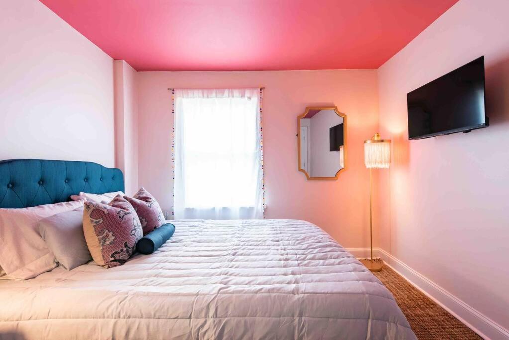 Blush And Bashful Germantown Two Bedroom Apartment ลุยส์วิลล์ ภายนอก รูปภาพ